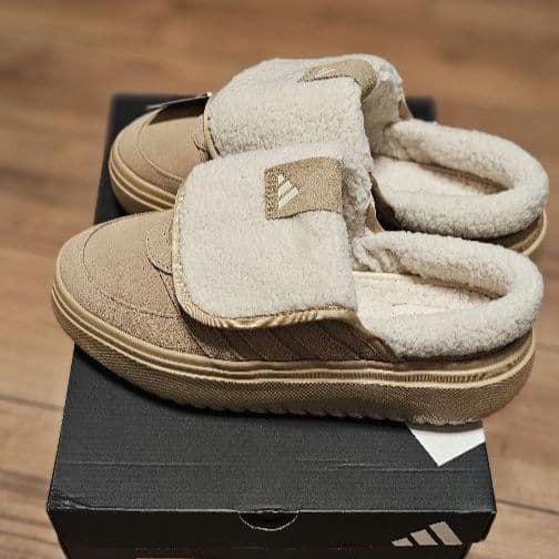 大人気★adidas★アディダス★24.5㎝★ボア付き★サンダル★ブラウン