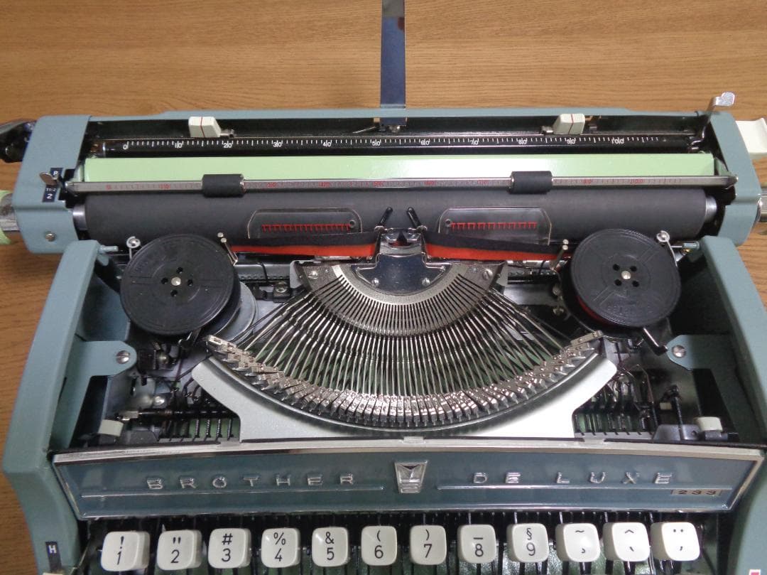 完動品　BROTHER DE LUXE 233　ブラザータイプライター　カスタム