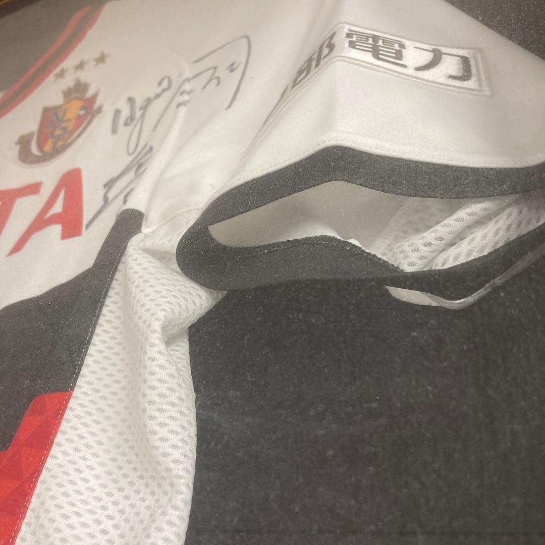 名古屋グランパスエイト■2010優勝メンバー全選手■直筆サイン入り■ユニフォーム