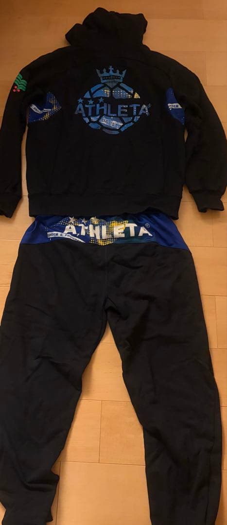 ATHLETA フード付きスウェット黒/青