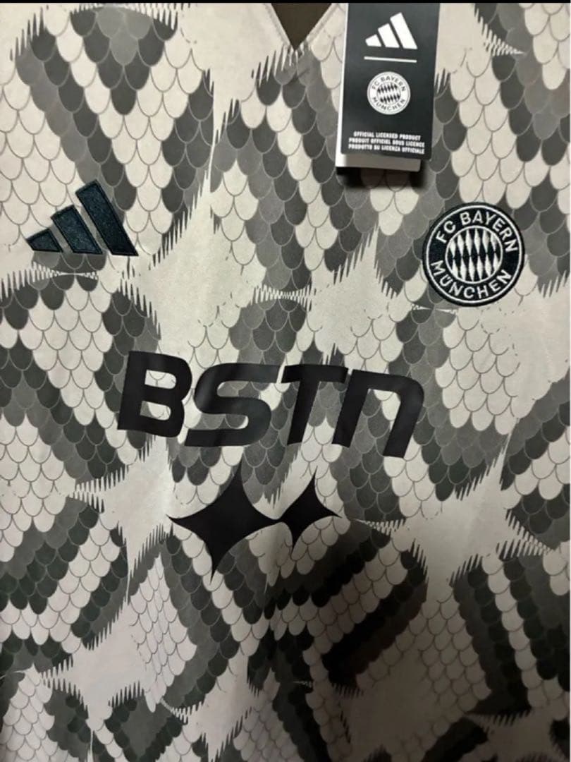 バイエルン・ミュンヘン BSTN ゲームシャツ ユニフォーム 新品 XLサイズ