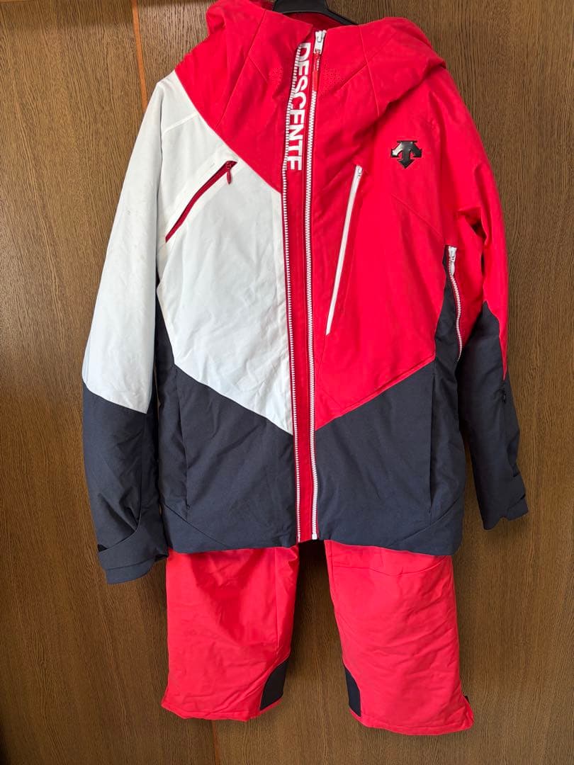 【コンササボさん専用】DESCENTEスキーウエア