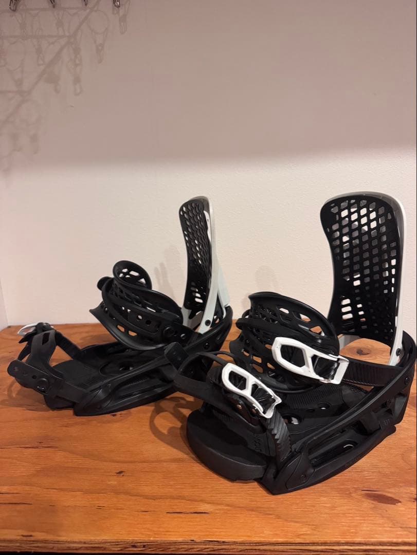 22モデル　BURTON GENESIS EST