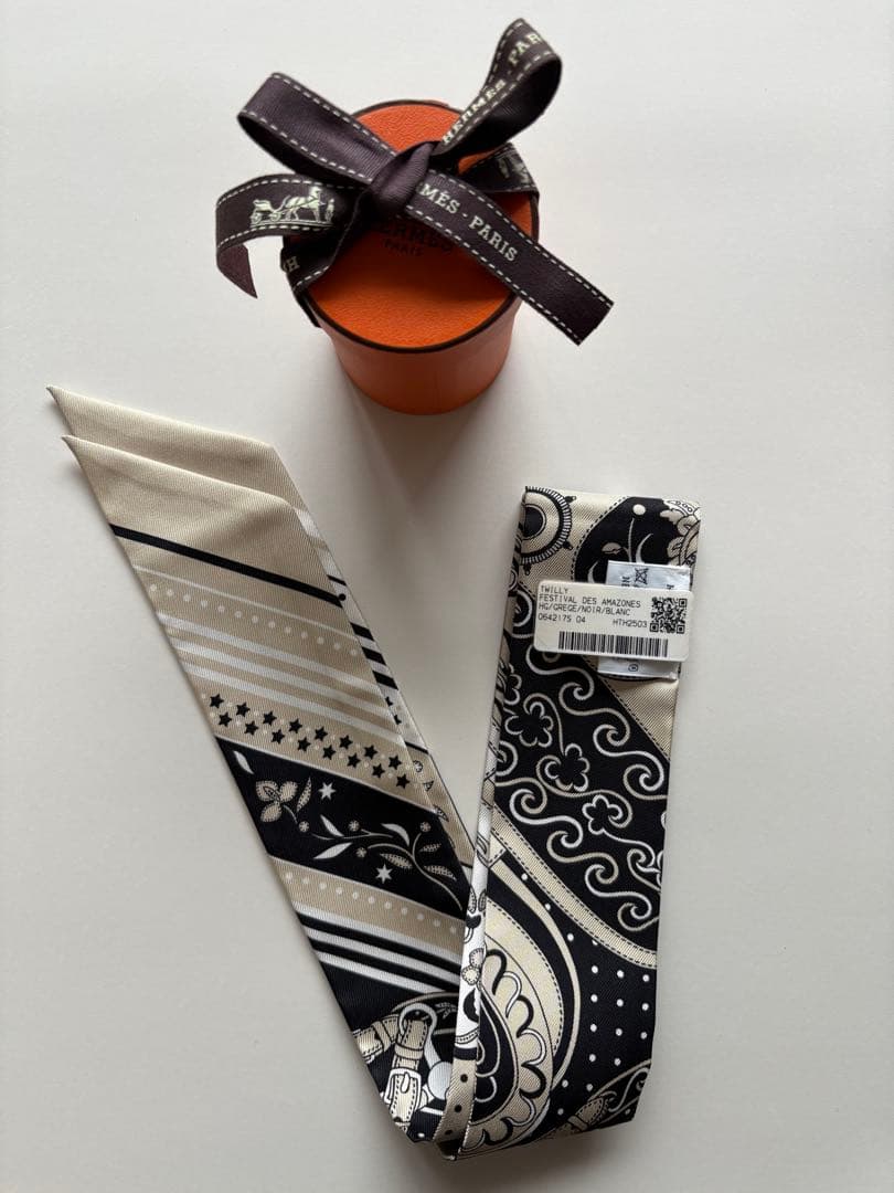 エルメス　ツイリー 《アマゾンの祭典・バンダナ》　新品未使用　タグ付き