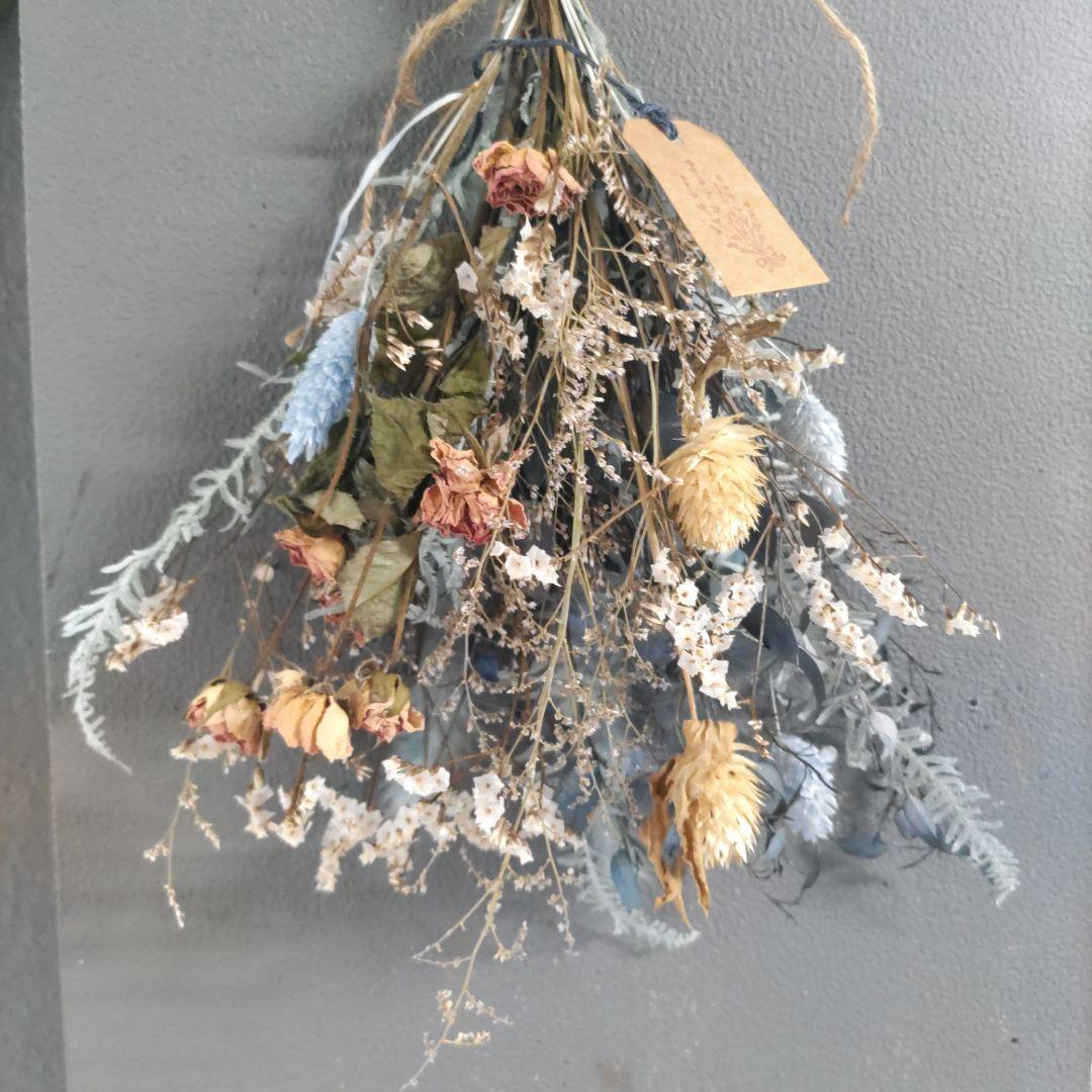 ヒライラ様　ご依頼分　ミモザとスプレーバラのスワッグ