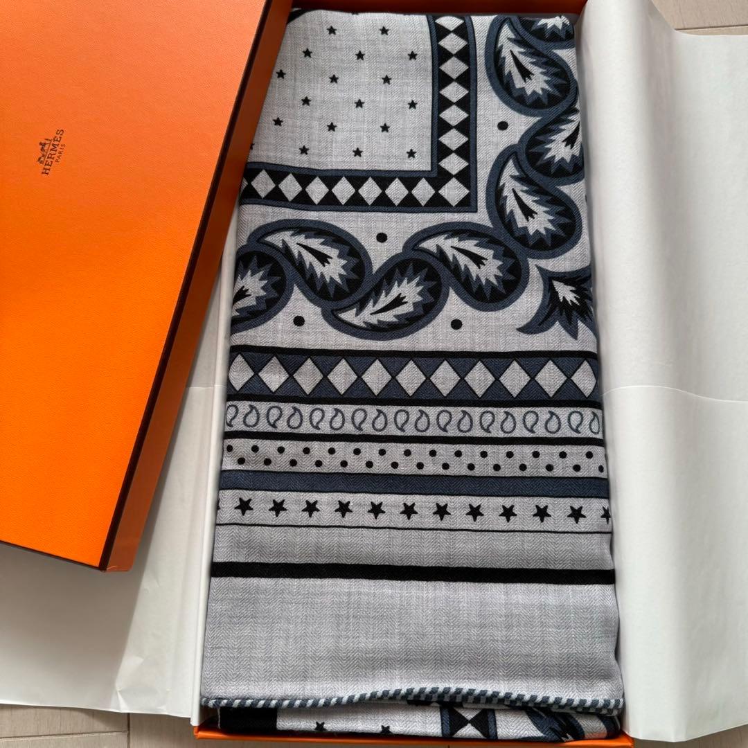 【新品未使用】エルメス HERMES カシシル　四輪馬車の車輪 バンダナ 正規品