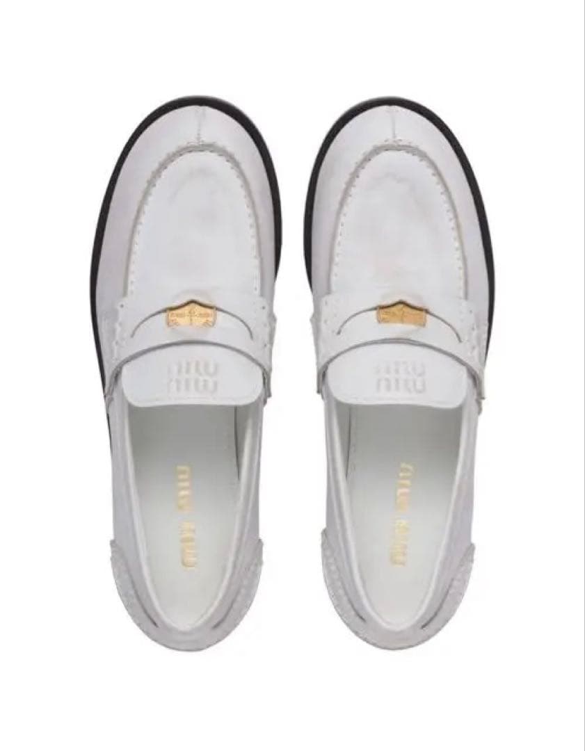 【新品】miu miu ミュウミュウ　ビンテージ加工　ローファー　レザー