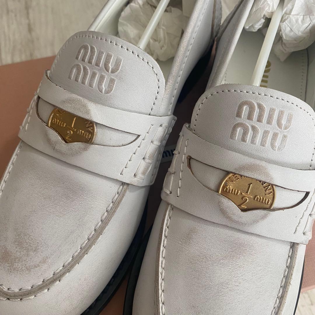 【新品】miu miu ミュウミュウ　ビンテージ加工　ローファー　レザー