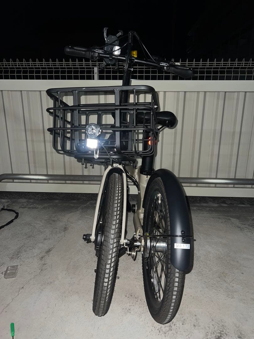 VELMO PANORAMA ベージュ　電動アシスト自転車　折りたたみ式