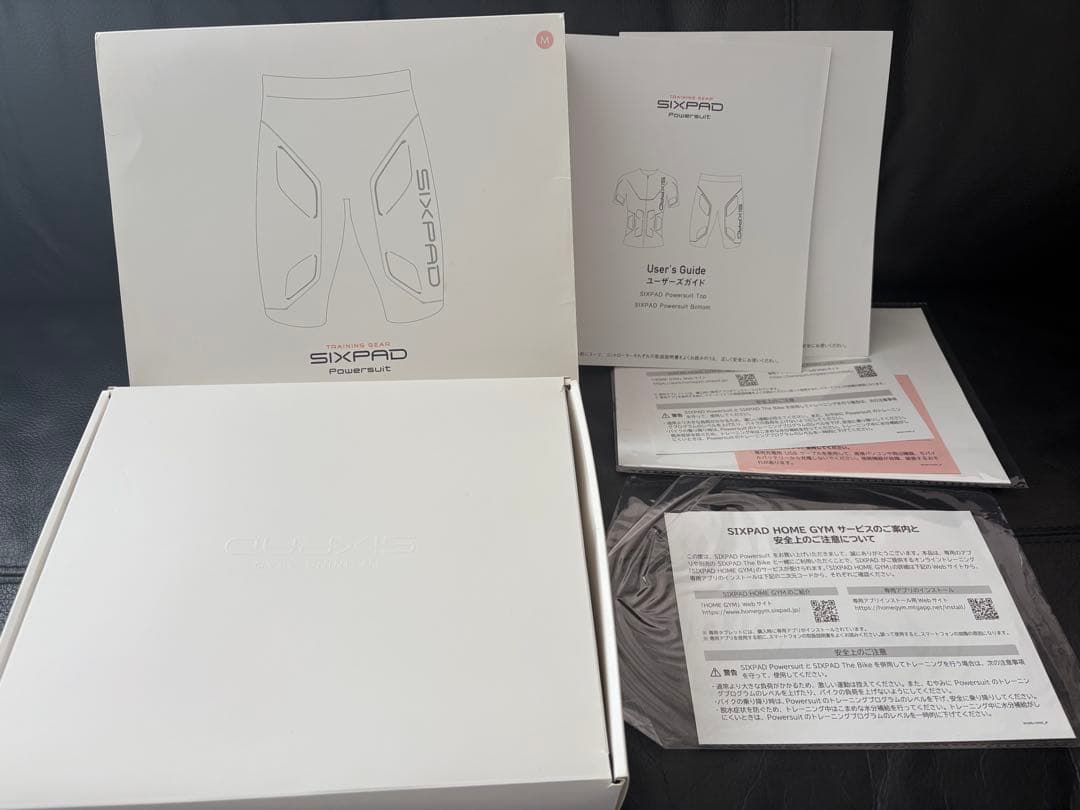 美品 SIXPADパワースーツ 上下セット レディース　Mサイズ 動作確認済