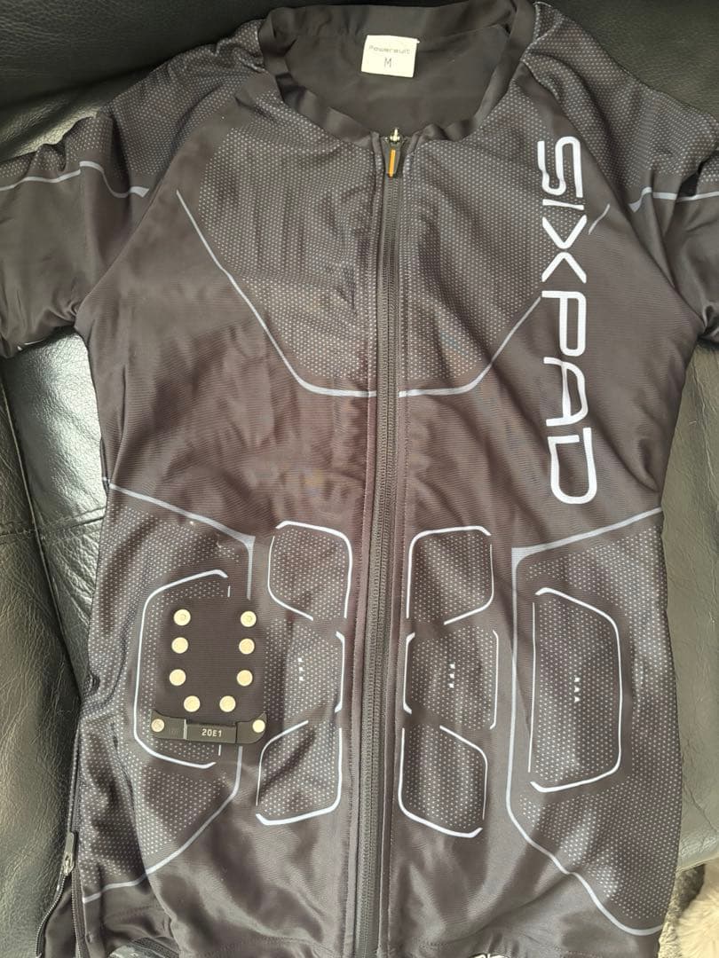 美品 SIXPADパワースーツ 上下セット レディース　Mサイズ 動作確認済