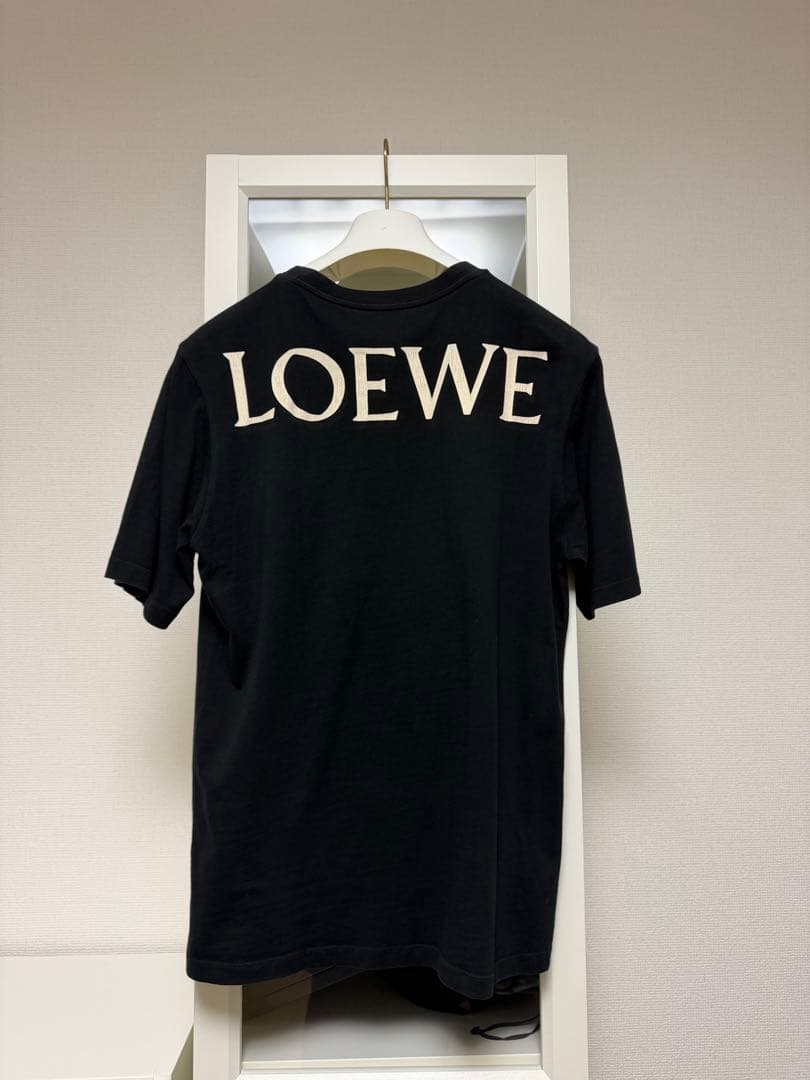 LOEWE ブラック Tシャツ スカルプリント - メルカリ