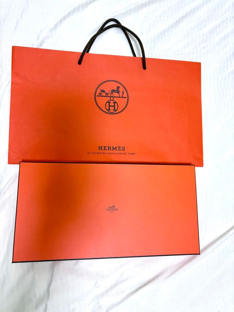 エルメス シュヴァル・ドゥ・クール・バンダナ