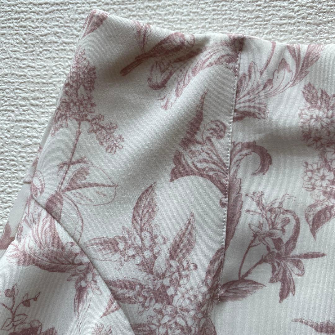 美品✨eimy golf ゴルフ　フレアースカートフラワー柄　ピンクM