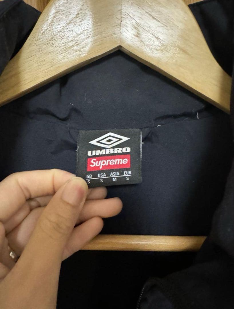 ウェア supreme umbro track jacket
