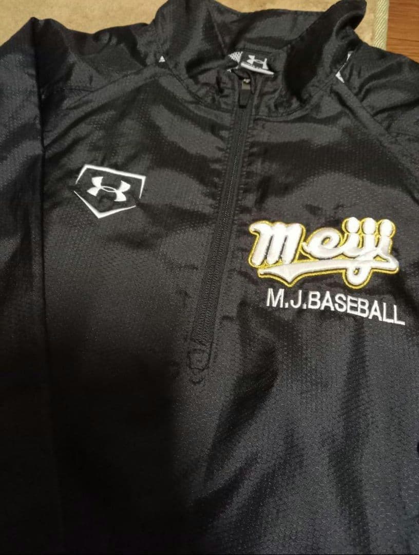 明治大学　野球　アンダーアーマー