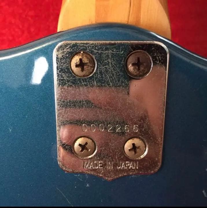 限定1点/赤フライングV/hideさん機材紹介登場機の再現品