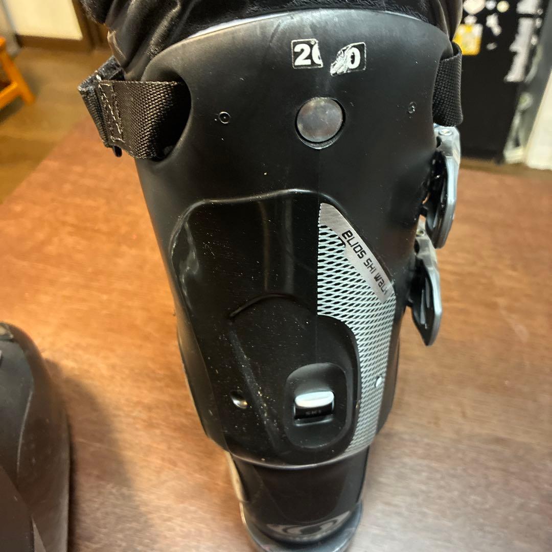 SALOMON スキー用ブーツ 黒 4バックル