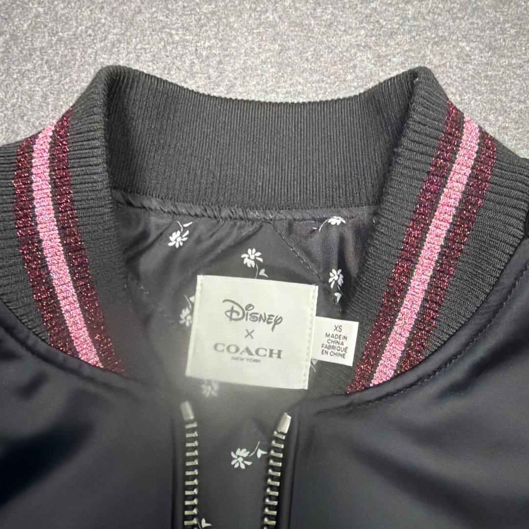 コーチコラボ　ミッキー刺繍 ブラックサテンスタジャン