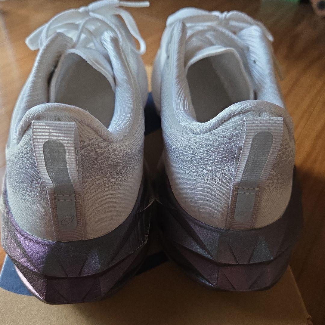 アシックスNOVABLAST 4 PLATINUM 24,5cm美品