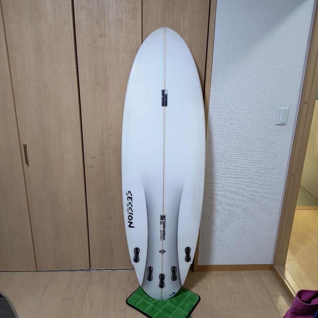 ファンボードっぽいショート5.11