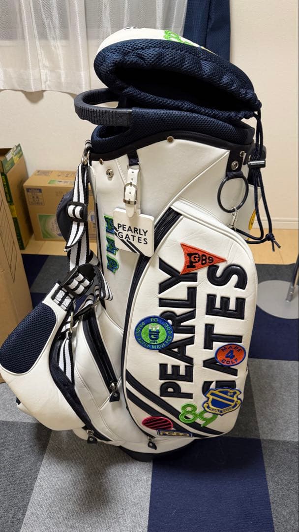 パーリーゲイツ・ワッペンスマイリー スタンドバッグ【WEB限定モデル】