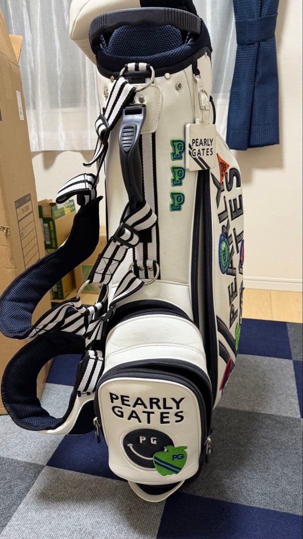 パーリーゲイツ・ワッペンスマイリー スタンドバッグ【WEB限定モデル】