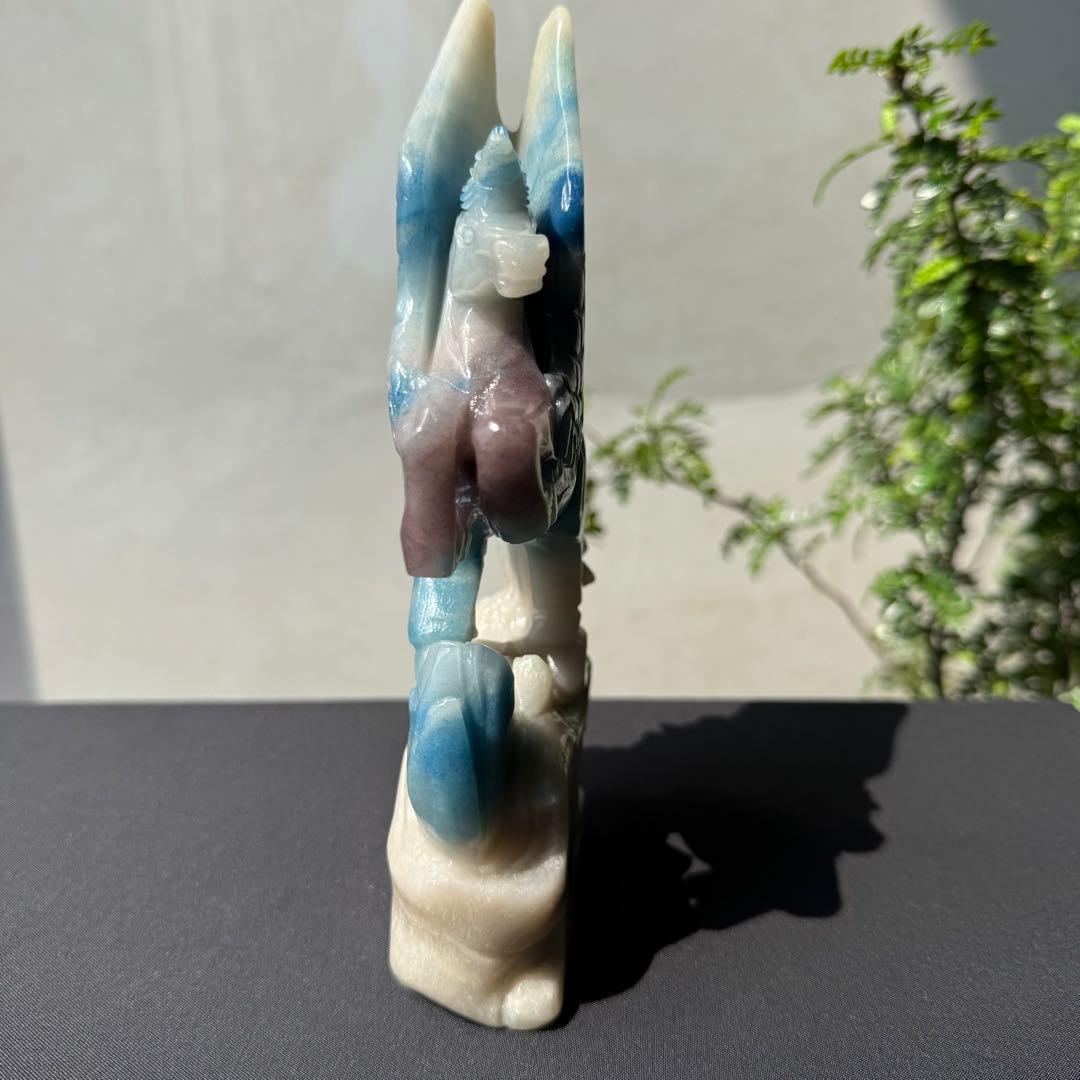 天然石トロレアイトのユニコーン　置物　彫物NO.092012