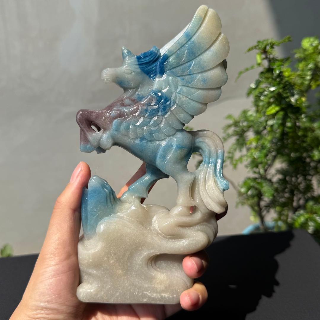 天然石トロレアイトのユニコーン　置物　彫物NO.092012