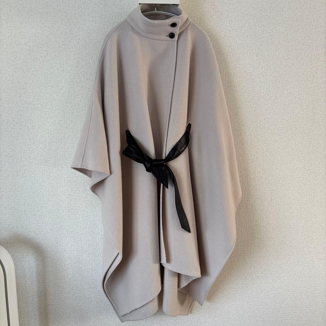 しらたま　アニュアンス ウール ポンチョ アイスグレー ベルト本革黒