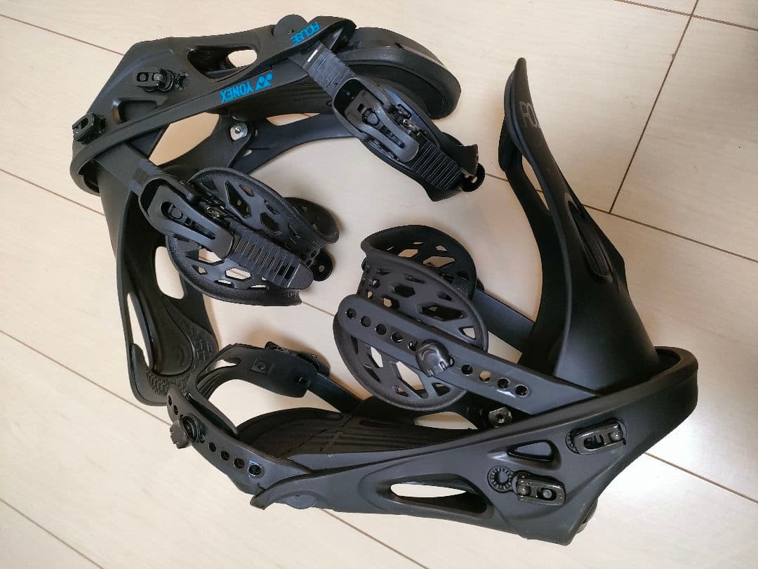 YONEX ROUSE Mサイズ FLUX TT　フラックス