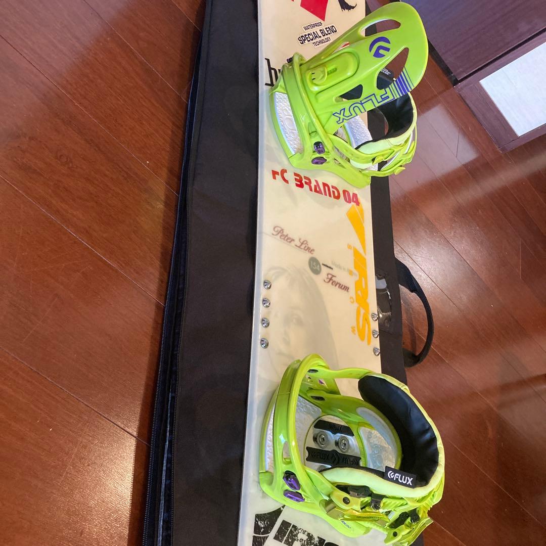 FLUX×FORUMスノーボード板×Fluxビンディング×bakodaケース