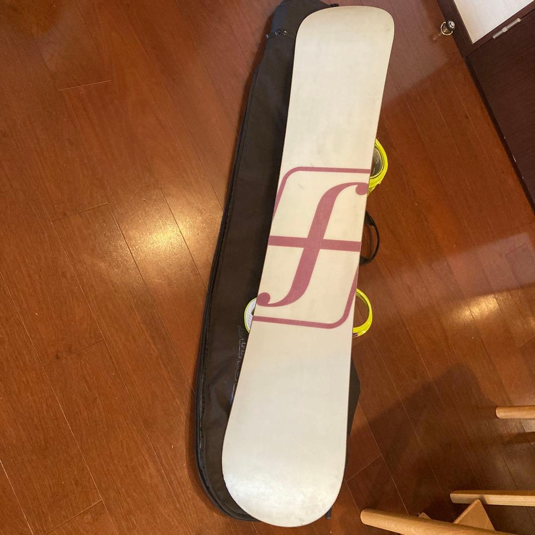 FLUX×FORUMスノーボード板×Fluxビンディング×bakodaケース