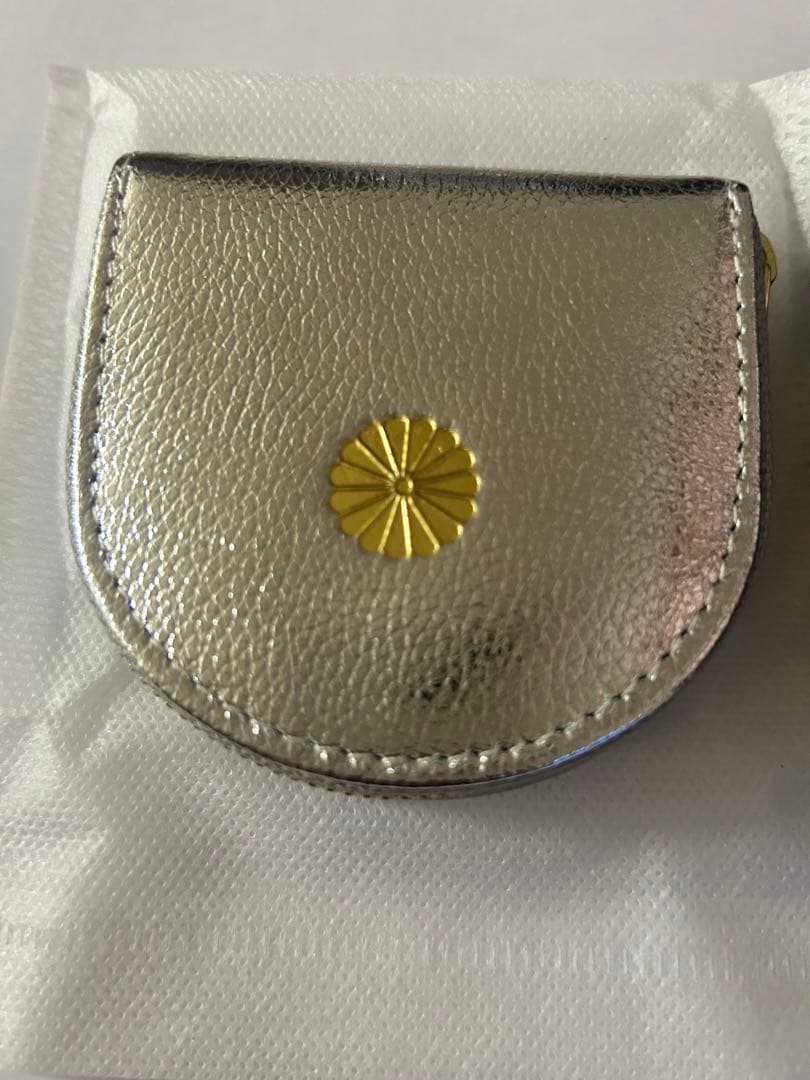 皇居 財布 シルバー 小銭入れ コインケース馬蹄型小銭入れ 菊の御紋