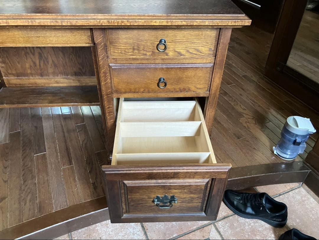 木製ダークブラウンデスク 引き出し3つ付き