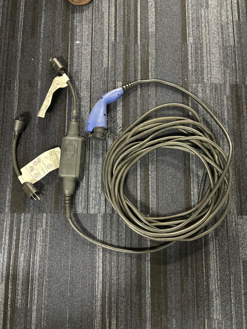 TOYOTA 電気自動車充電ケーブル AC 200V 16A