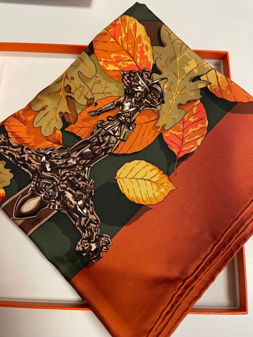 週末お値下げ(^-^)HERMES カレ90 au plus dru