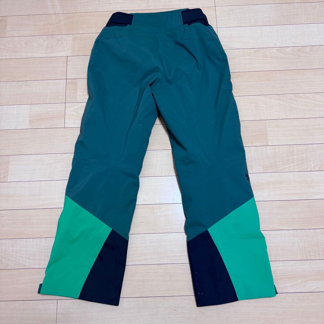 ゴールドウィン　Goldwin Lサイズ（3番）スキーウェア