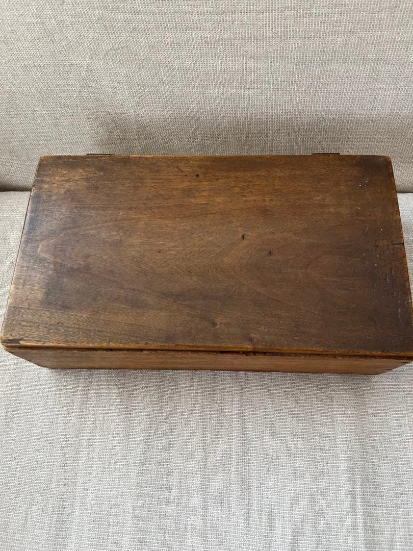 アンティーク小物入れ