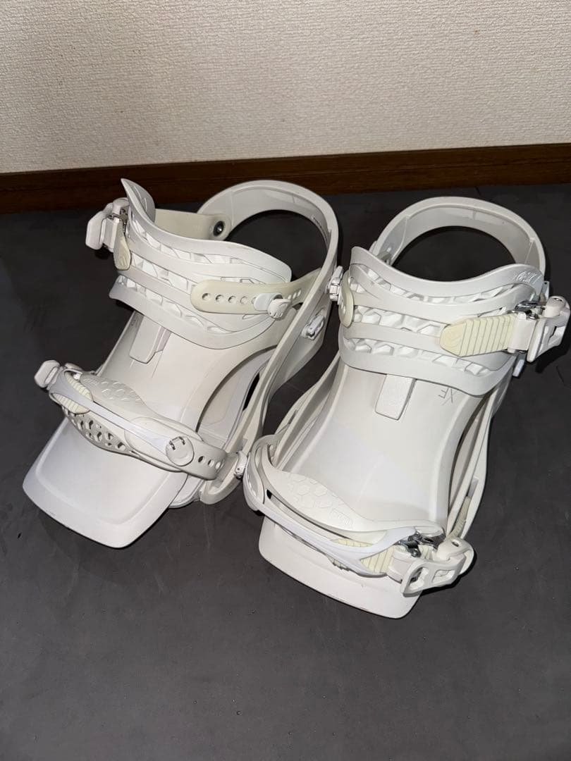 FLUX XF Lサイズ(27.0〜) ホワイト