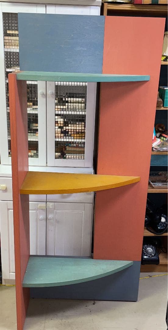 デザイナー家具　棚　書棚　ディスプレイ ボード　飾り棚　隙間 収納 家具