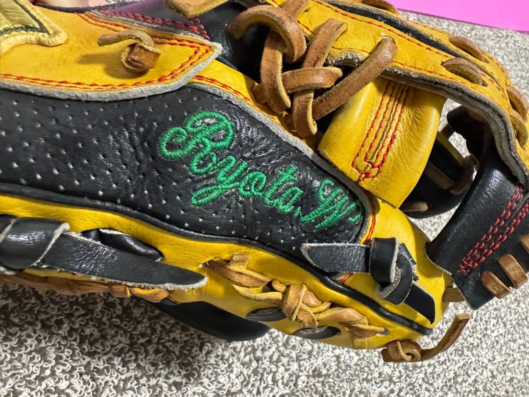 最終値下】巨人 脇谷亮太実使用グローブ 内野手用 硬式グローブ