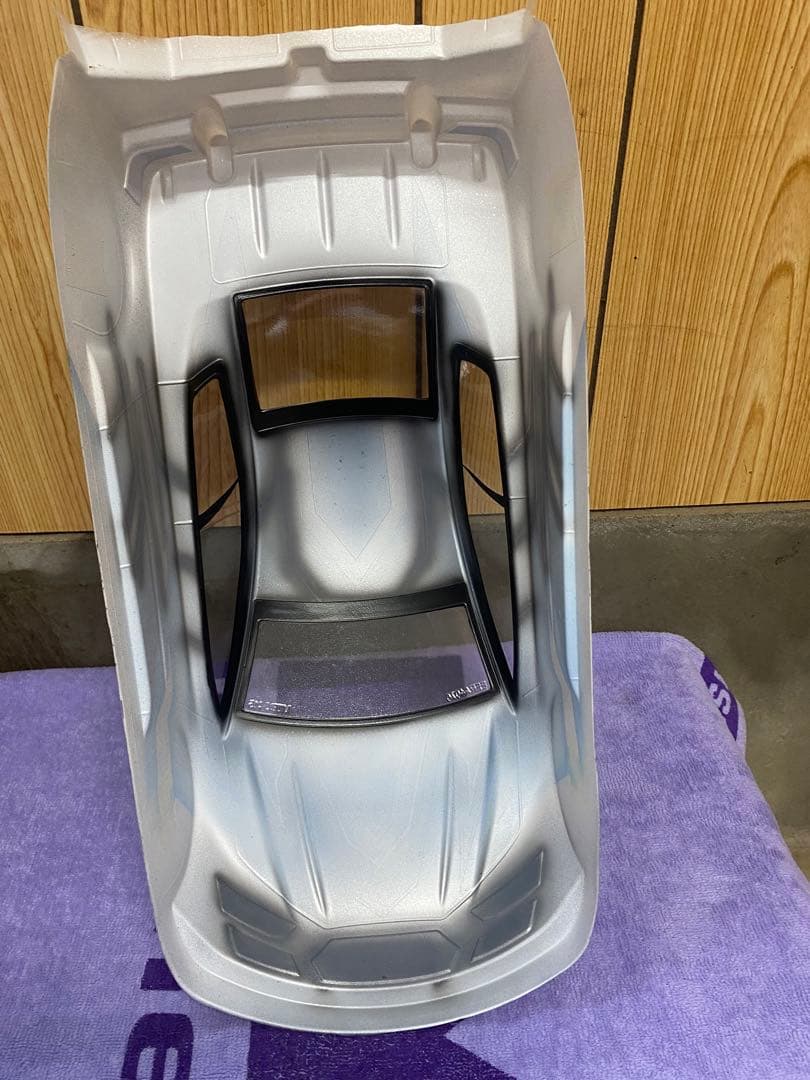 新品未使用1/10 ラジコンカー用ボディ　ツイスタースペシャル　塗装済み