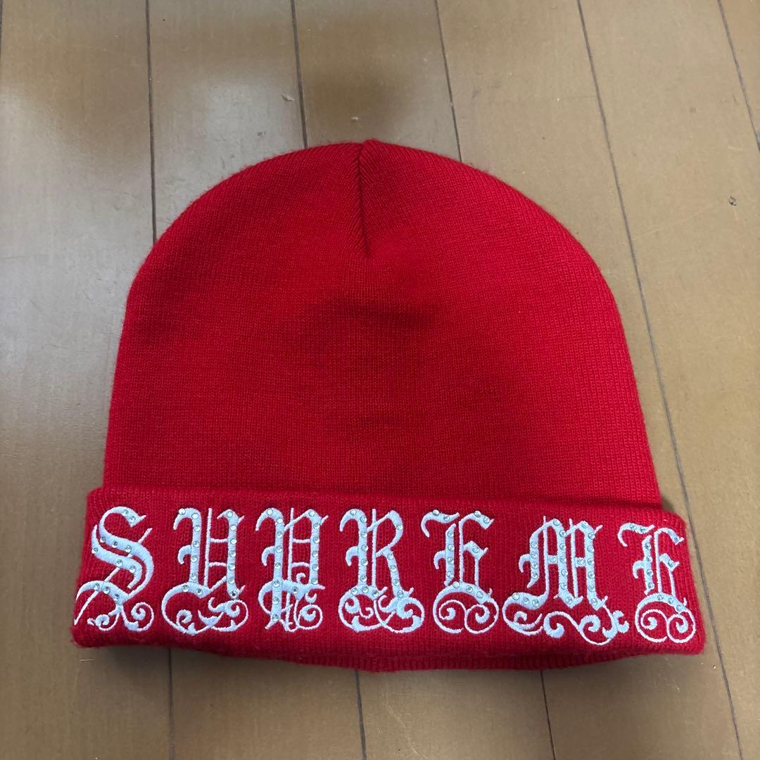 Supreme 赤 ニット帽 ビーニー - メルカリ