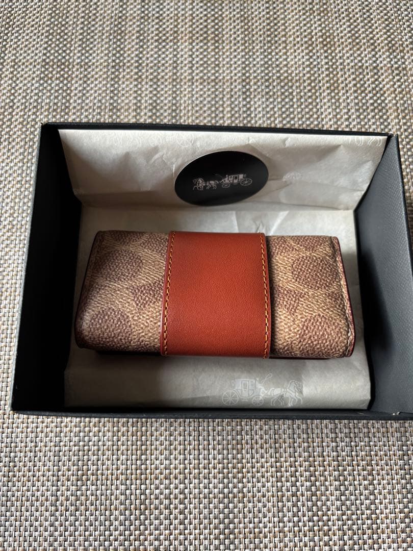 COACH レザーキーケース ブラウン/ベージュ