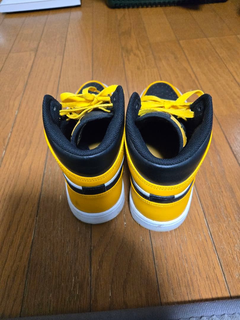 AIR JORDAN 1(エアジョーダン 1)】イエロー