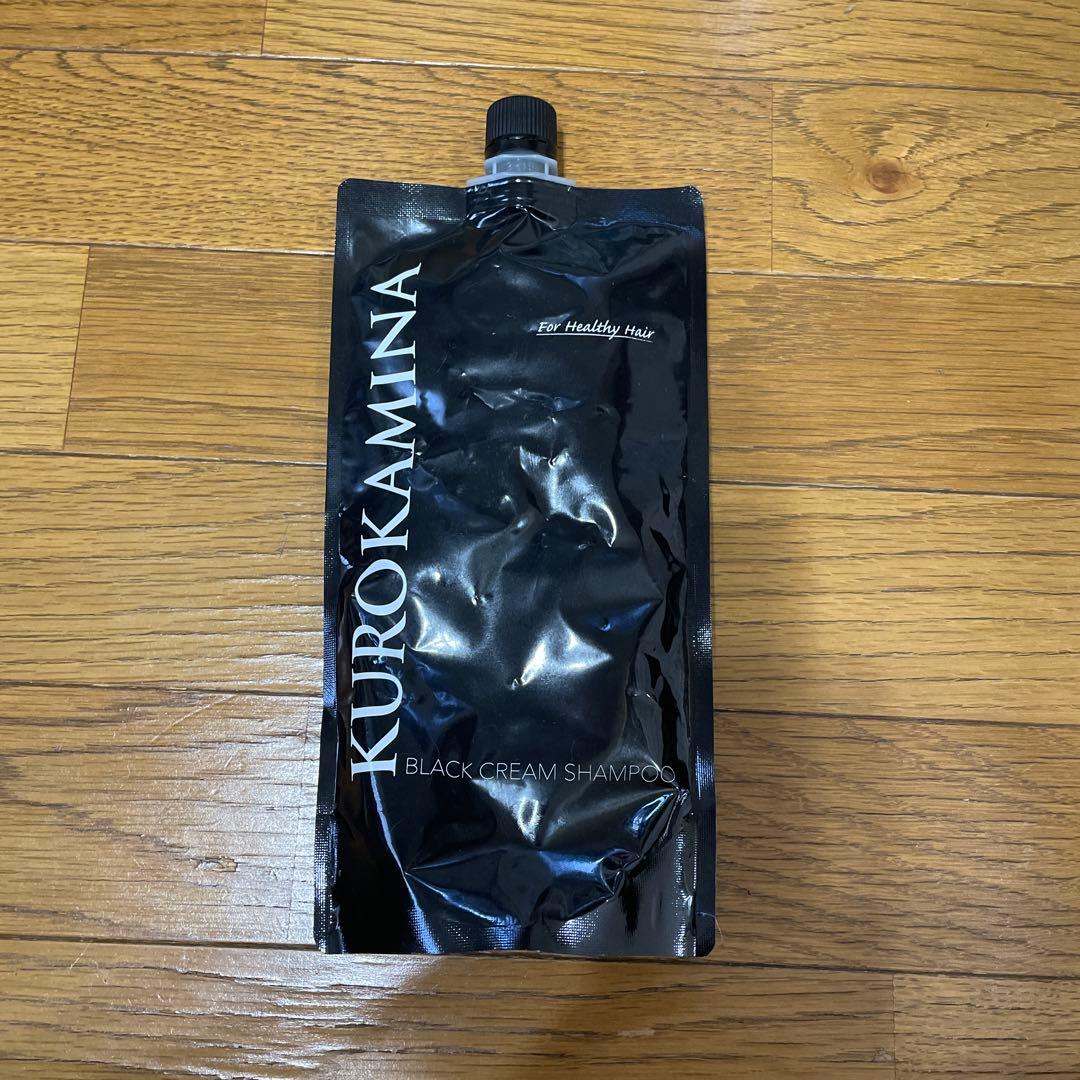 KUROKAMINA BLACK CREAM SHAMPOO 300g - メルカリ