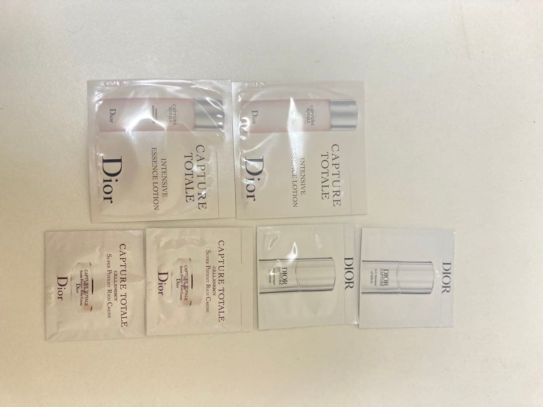 Diorスキンフォーエヴァーグロウマキシマイザー212チュチュ(フェイスカラー)