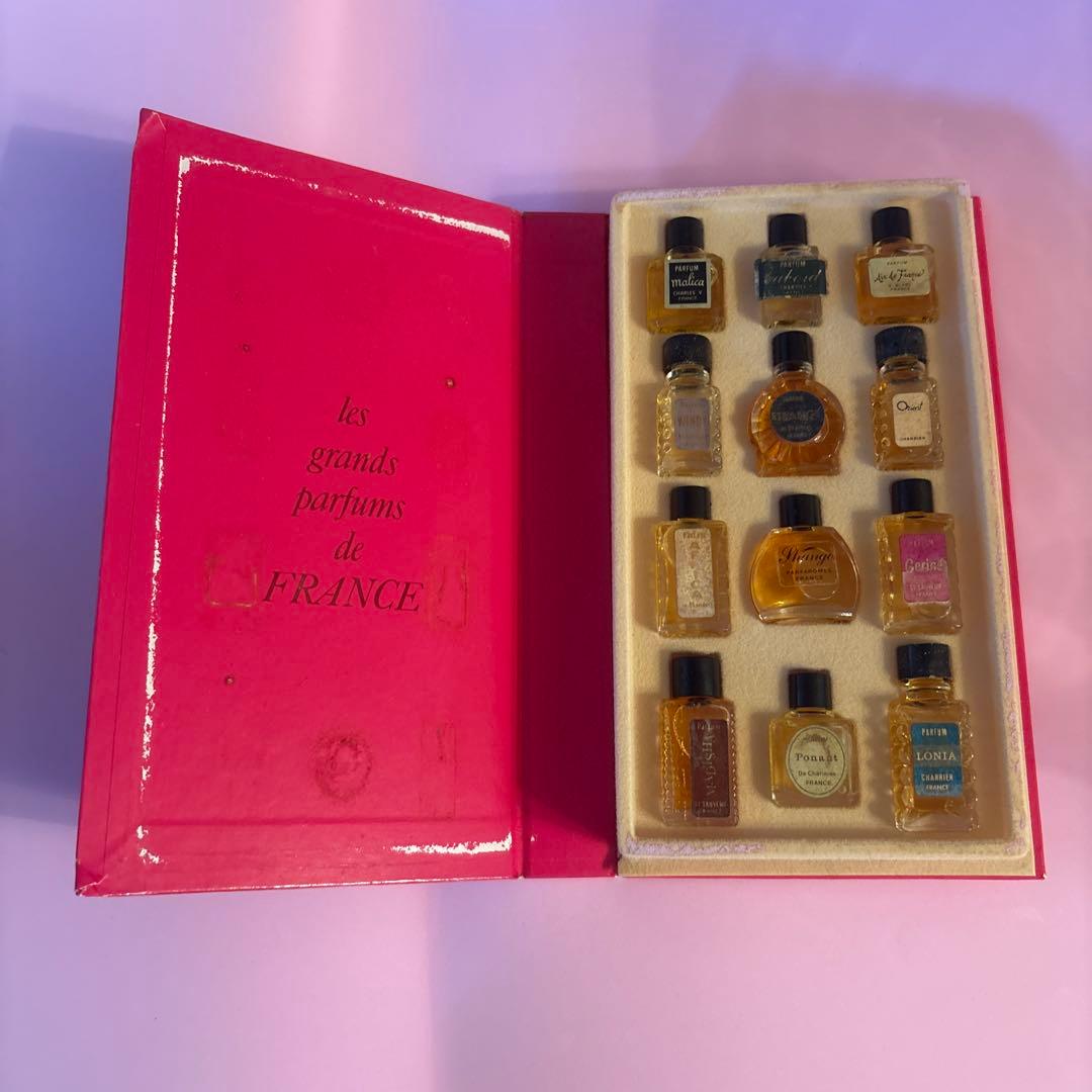 未開封 フランス製 香水 ピンクボックス