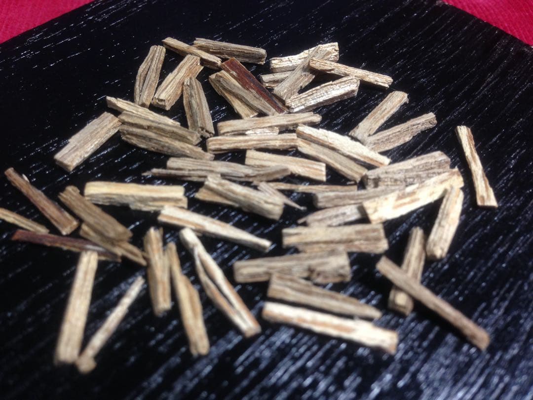 特割 10箱 高級漢方お線香 極太仕上2ミリ極太3万円の品○オマケ上級沈香と楠木